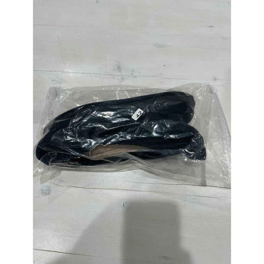 NEW‎ black comfy slip on flats size 42